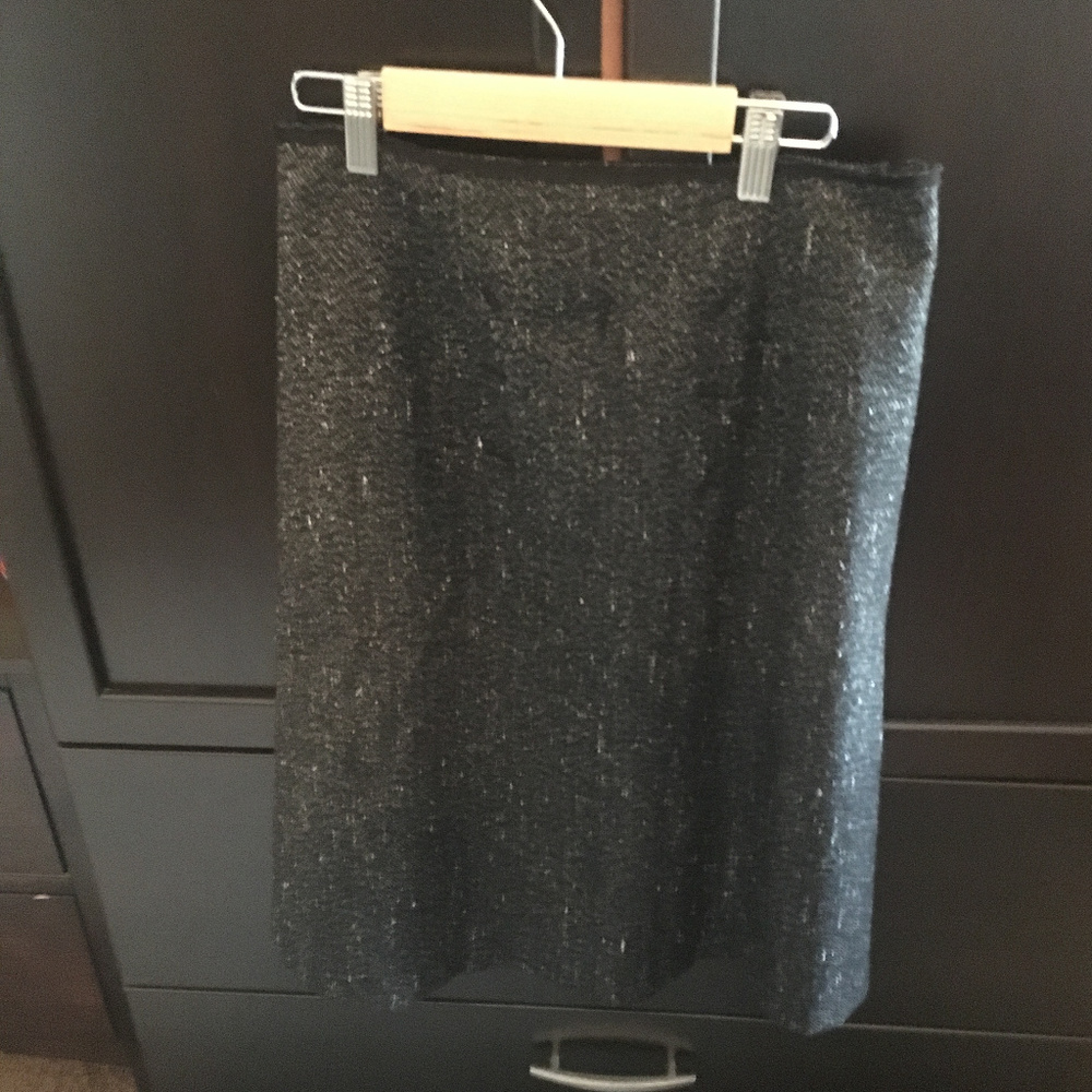 Black tweet midi skirt